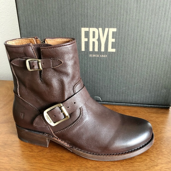 frye vicky 6 buckle boot